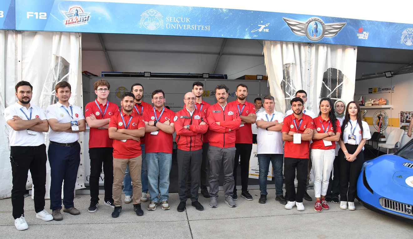Rektör Yılmaz, TEKNOFEST Adana’da öğrencilerle buluştu
